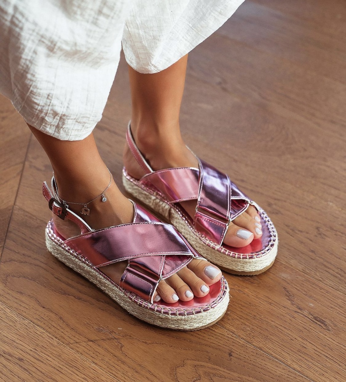 Ροζ Σανδάλι