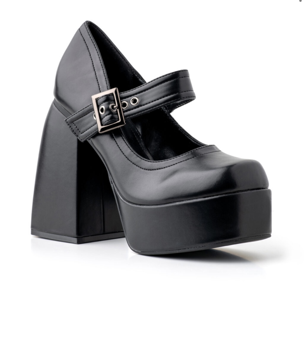 Γόβα με χοντρό τακούνι