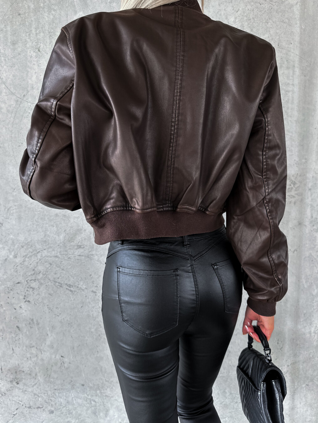 Τζάκετ Με Λάστιχο στο Τελείωμα Τζάκετ Με Λάστιχο στο Τελείωμα