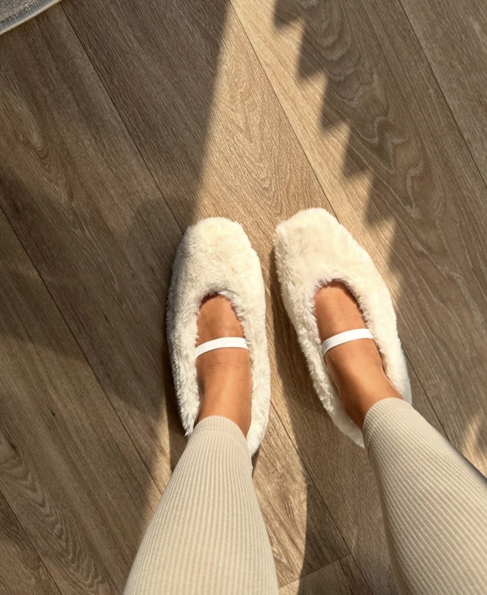 White Fluffy Ballerinas Slippers