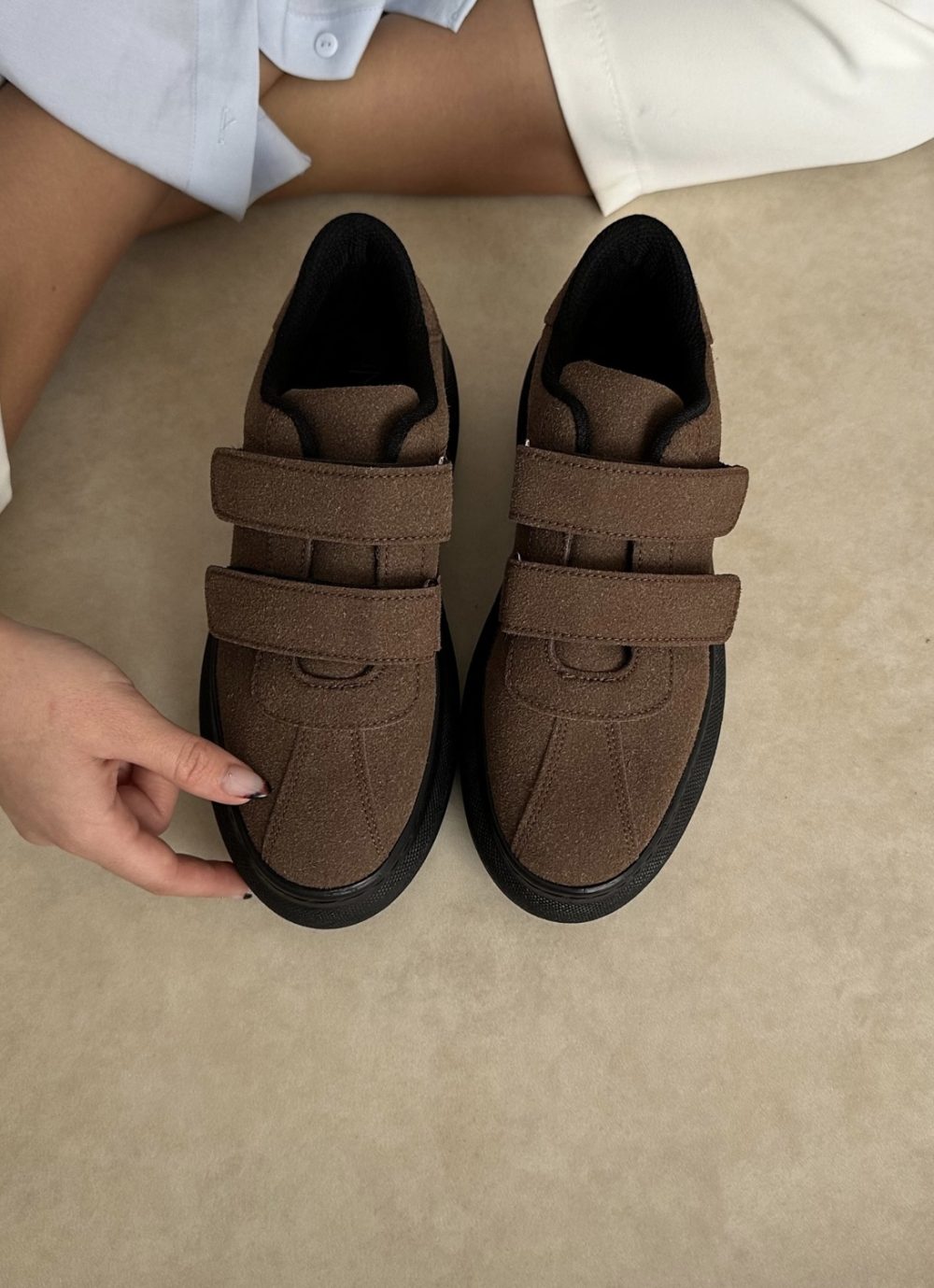 Mocca Velcro Sneakers