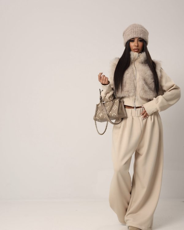 Σετ Φόρμας με Wide-Leg Παντελόνι & Faux Fur Cropped Vest