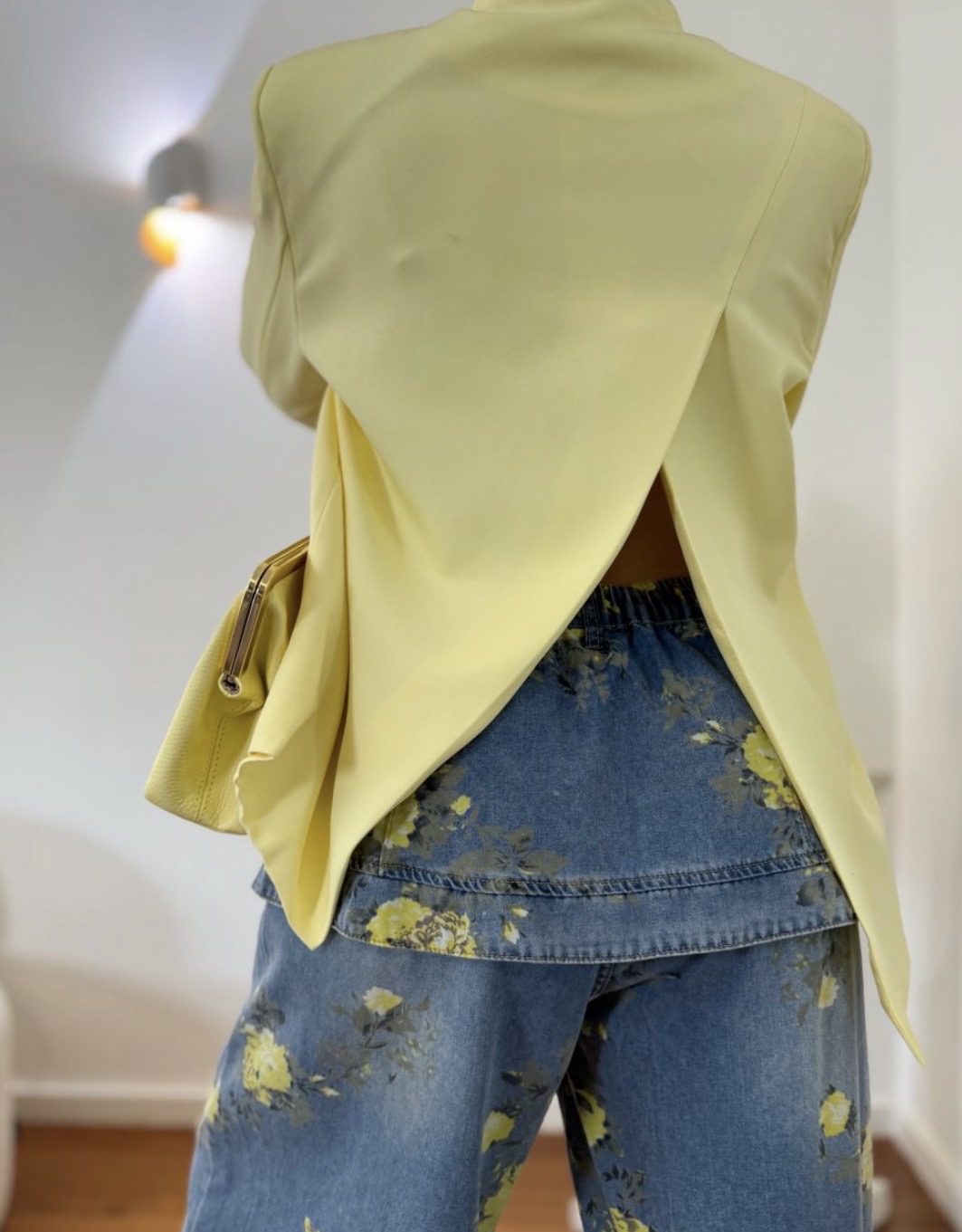 Blazer με Minimal Cut & Asymmetric Κούμπωμα