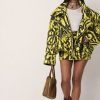Wild YelPrint Jacket (Αντιγραφή)
