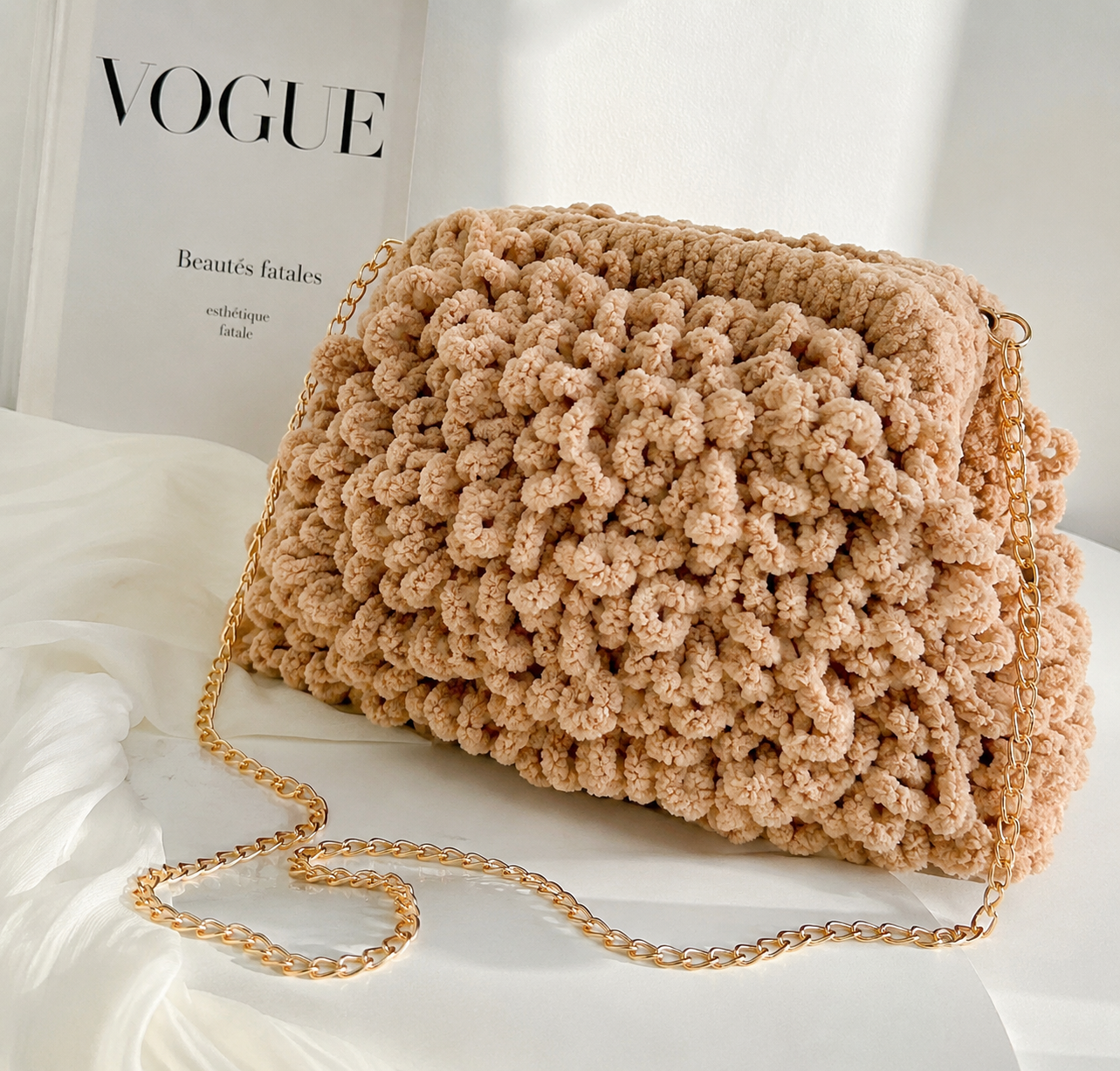 Teddy Cloud Clutch Bag με Αλυσίδα