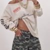 Oversized Off-Shoulder Sweatshirt με Statement Print