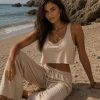 Basic Crop Top – Αέρινο Αμάνικο Τοπ